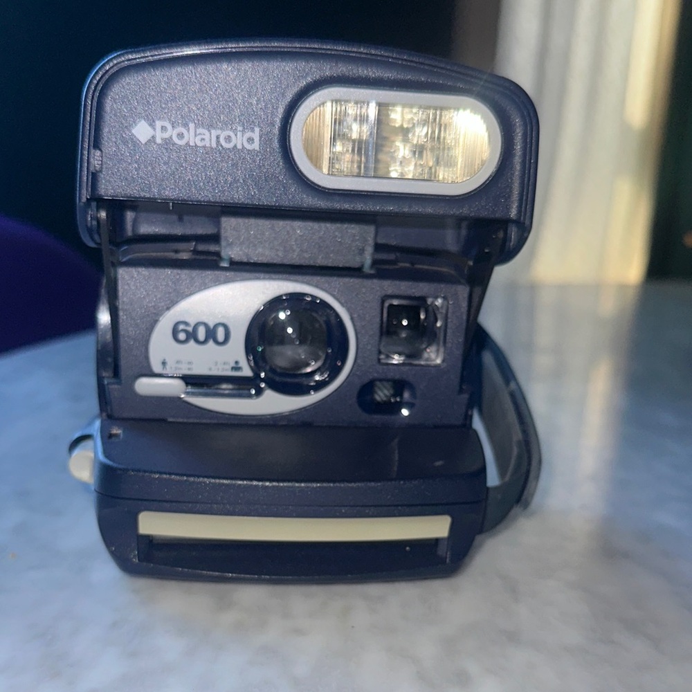 Vintage Polaroid 600 Round Instant Film Camera Express 600 film (Blue)